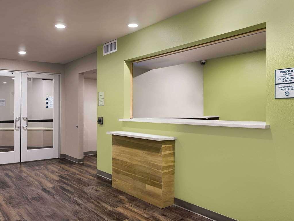 Woodspring Suites Providence Interior photo