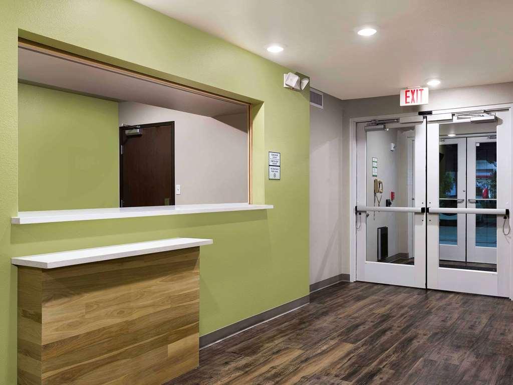 Woodspring Suites Providence Interior photo
